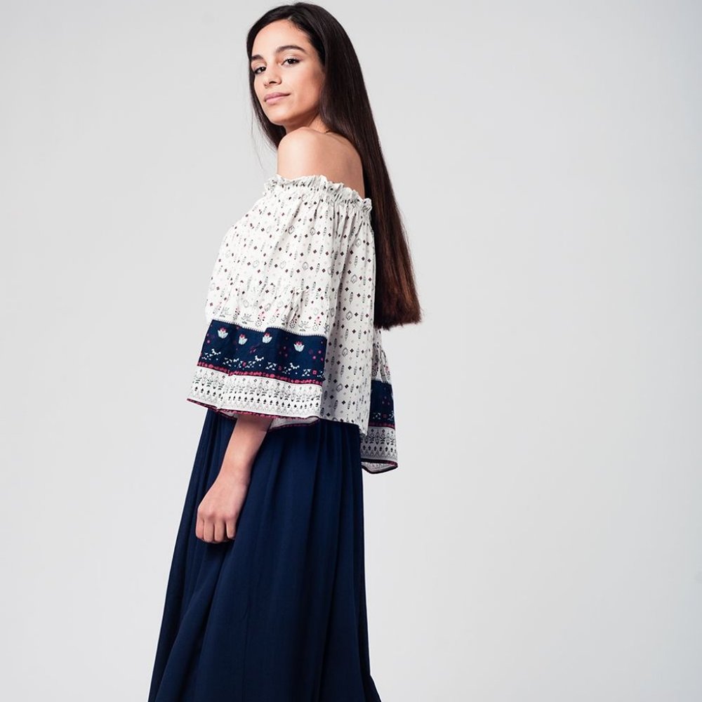 Q2 White Top w/ Belled Sleeves & Floral Print - Picture 5 of 7